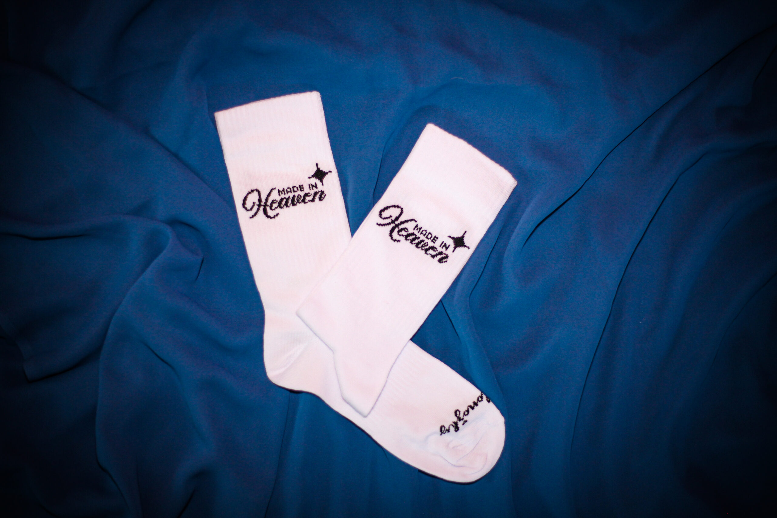 ISAAC X CHVÁLONOŽKY - MADE IN HEAVEN